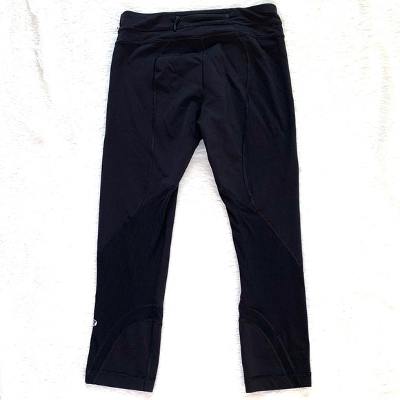 Lululemon Inspire Crops II *Luxtreme in Black - Picture 2 of 8